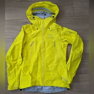 Arc'teryx Beta LT goretex jacket